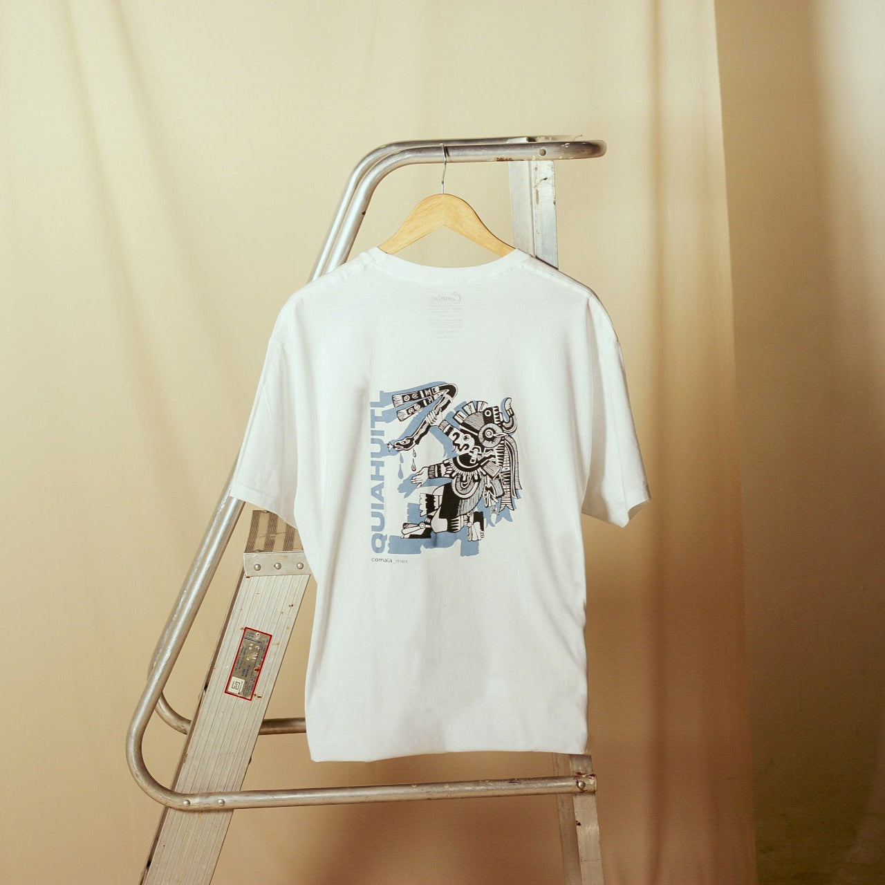 Playera blanca Quahuitl